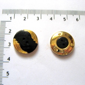 Nasturi negru cu auriu 52388, Accessorii si unelte, Mercerie, Buton, Buton din plastic, Broderie, Crosetat, Nasturi negru cu auriu
Nasturi negru cu auriu 20 mm cu 2 gauri
Nasturi negru cu auriu acrilici
Pret..., ARTYNOS