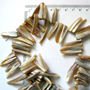 Sirag sidef colti neregulat alb bej 52599, Accessorii si unelte, Margea, componente de bijuterii, Margele figurative, Confectionarea bijuteriilor, ARTYNOS