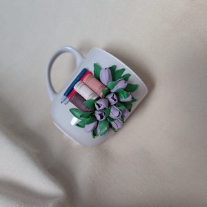 Cana personalizata cu lalele si carti - Cadoul perfect pentru iubitorii de frumos si carti, dar si pentru profesori - casă & stil de viață - accesorii pentru echipamente de bucătărie - accesorii de servire - căni - Artynos.ro