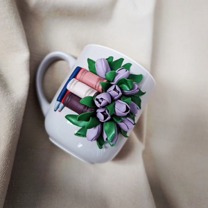 Cana personalizata cu lalele si carti - Cadoul perfect pentru iubitorii de frumos si carti, dar si pentru profesori - casă & stil de viață - accesorii pentru echipamente de bucătărie - accesorii de servire - căni - Artynos.ro
