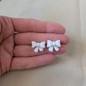 Cercei fundita din fimo � cercei mici 1,5 cm, Bijuterii, Cercei, Cercei cu figurine, Plastilina, Sculptura, ARTYNOS