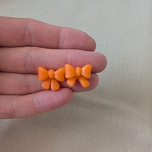 Cercei fundita din fimo � cercei mici 1,5 cm, Bijuterii, Cercei, Cercei cu figurine, Plastilina, Sculptura, ARTYNOS