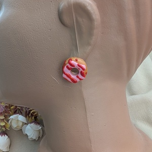 Cercei handmade Gogoși / Donuts din lut polimeric, cercei mici cu șurub - bijuterii - cercei - cercei cu figurine - Artynos.ro