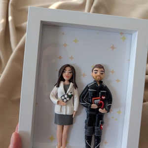 Tablou personalizat cu figurine modelate din lut polimeric - Familia - Artynos.ro