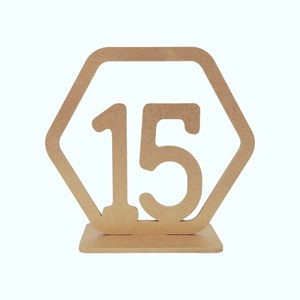 Numere de masa aurii, model hexagon, set 1-15 - accesorii nuntă - materiale decor pentru nuntă - decorațiuni pentru masa de nuntă  - Artynos.ro