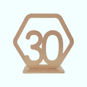 Numere masa din lemn pentru botez, culoare auriu - set 1-30 - accesorii nuntă - materiale decor pentru nuntă - decorațiuni pentru masa de nuntă  - Artynos.ro
