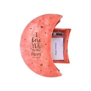 Cutie pentru fotografii si stick usb din lemn, rosu vintage, 37x25x7CM, Accessorii și unelte, Lemn, Cutie, Prelucrarea lemnului, Gravare, pirogravură, ARTYNOS
