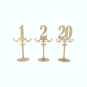 Numere de masa din lemn vopsite auriu, set 1-20, 25cm, Accesorii nunta, Materiale decor pentru nunta, Decoratiuni pentru masa de nunta , Prelucrarea lemnului, ARTYNOS