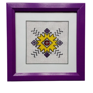 TABLOU DECORATIV RUSTIC - model SOARE - arte vizuale și accesorii  - imagini cu broderii - broderii în cruciuliță pe țesătură - Artynos.ro