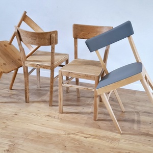 Set de 4 scaune Bistro mix and match reconditionate , Casa & Stil de viata, Mobilier artizanal, Scaune, taburete, fotolii, , Superb set de 4 scaune Bistro din lemn masiv(frasin, fag), reconditionate. Scaunele sunt compuse di..., ARTYNOS