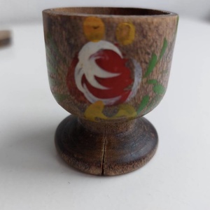 Pahare rustice de lemn cu suport / recipiente pentru oua  - casă & stil de viață - echipamente de bucătărie - decor de bucătărie - decorațiuni de bucătărie - Artynos.ro