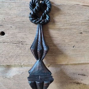 Candela veche sculptata manual-Piesă Unicat cu Nod Dublu Simbolic - casă & stil de viață - accesorii religioase - cruce - Artynos.ro