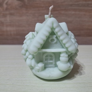 Lumanare parfumata-Casuta inzapezita - Artynos.ro