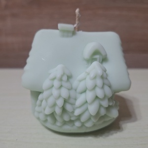 Lumânare parfumata-Casuța inzapezita - crăciun - decorațiuni de crăciun de casă - lumânări parfumate de crăciun - Artynos.ro