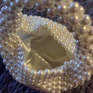 Poșetă perle BOTTEGA VENETA - accesorii nuntă - accesorii de nuntă - gentuță mireasă și genți - Artynos.ro