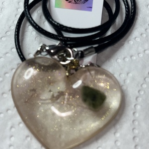 Pandantiv Inima Pământului cu Serpentin  protecție, calm și ancorare - bijuterii - coliere - pandative - Artynos.ro