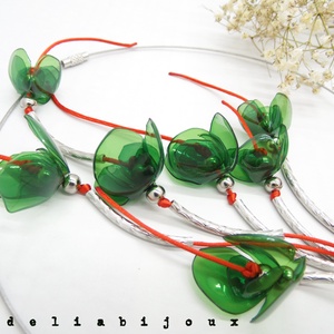 Colier statement handmade unicat - PET-uri (plastic) reciclate - flori (cod989) - bijuterii - coliere - coliere statement - Artynos.ro