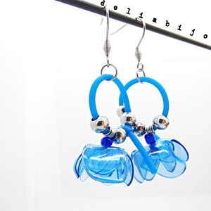 Cercei statement handmade unicat - PET-uri (plastic) reciclate - flori (cod1279) - bijuterii - cercei - cercei cerc - Artynos.ro