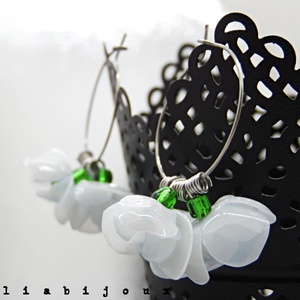 Cercei statement handmade unicat - PET-uri (plastic) reciclate - flori (cod1148) - bijuterii - cercei - cercei cerc - Artynos.ro