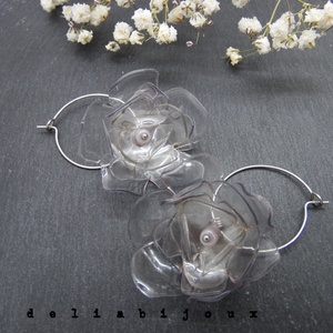 Cercei statement handmade unicat - PET-uri (plastic) reciclate - flori (cod1096) - bijuterii - cercei - cercei cerc - Artynos.ro