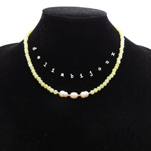 Colier handmade - jad si perle cultura (cod1045) - Artynos.ro