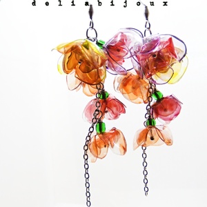 Cercei statement handmade unicat - PET-uri (plastic) reciclate - flori (cod1313), , Confectionarea bijuteriilor, Produse fabricate din materiale reciclate, ARTYNOS