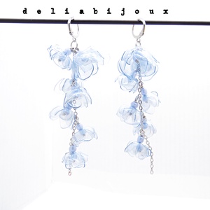 Cercei handmade unicat Flori delicate din plastic reciclat si inox (cod1304), Bijuterii, Cercei, Cercei candelabru, Confectionarea bijuteriilor, Produse fabricate din materiale reciclate, ARTYNOS