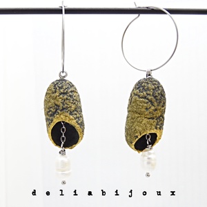 Cercei handmade din coconi de mătase cu perlă naturală (cod1310) -  - Artynos.ro