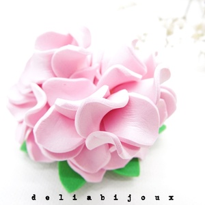 Brosa statement handmade unicat - Martisor - floare (cod1160) - bijuterii - broșe - Artynos.ro