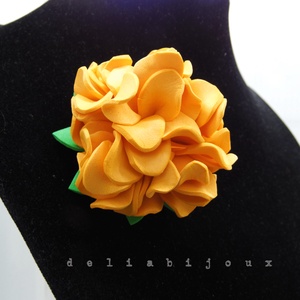 Brosa statement handmade unicat - Martisor - floare (cod1162), Bijuterii, Brose, Confectionarea bijuteriilor, ARTYNOS