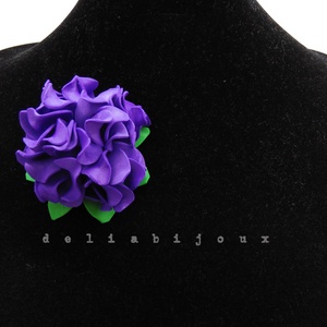 Brosa statement handmade unicat - Martisor - floare (cod951), Bijuterii, Brose, Confectionarea bijuteriilor, ARTYNOS