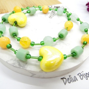 Colier handmade cu mărgele galbene și accente verzi model unicat (cod1239) - bijuterii - coliere - coliere din mărgele - Artynos.ro
