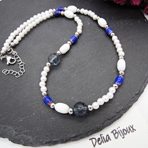 Colier unicat din sticla si perle compozitie alb si albastru (cod1362), Bijuterii, Coliere, Coliere din margele, Confectionarea bijuteriilor, ARTYNOS