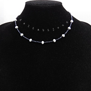 Colier unicat din mărgele de nisip gri și cristale albe fațetate (cod1365) - bijuterii - coliere - coliere din mărgele - Artynos.ro