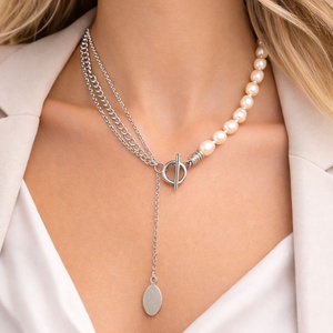Colier asimetric cu perle de cultura, lanturi si pandantiv din inox 3 moduri de purtare (cod1368) - Artynos.ro