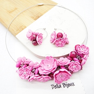 Set bijuterii cu flori roz colier statement si cercei asortati, realizati manual (cod1378), Bijuterii, Seturi de bijuterii, Confectionarea bijuteriilor, ARTYNOS