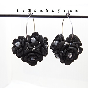 Set bijuterii cu flori negre (cod1380) - bijuterii - seturi de bijuterii - Artynos.ro