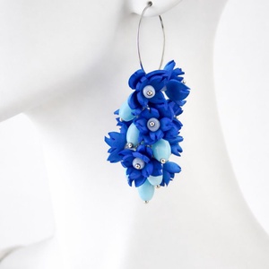 Cercei handmade cu flori albastre (cod1381) - Artynos.ro