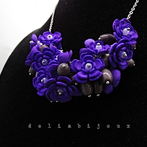 Colier handmade statement cu flori mov - buchet floral pe lanț din inox (cod1387) - bijuterii - coliere - coliere din mărgele - Artynos.ro
