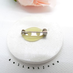 Brosa statement handmade unicat - Martisor (cod928) - bijuterii - broșe - Artynos.ro