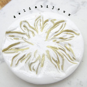 Brosa statement handmade unicat - Martisor (cod958) - bijuterii - broșe - Artynos.ro