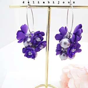 Cercei handmade, lungi cu flori mov si perle lila (cod1396) - bijuterii - cercei - cercei lungi - Artynos.ro