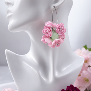 Cercei handmade, lungi cu flori roz (cod1398), Bijuterii, Cercei, Cercei lungi, Confectionarea bijuteriilor, ARTYNOS
