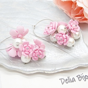 Cercei handmade cu flori roz si perle (cod1402) - bijuterii - cercei - cercei lungi - Artynos.ro