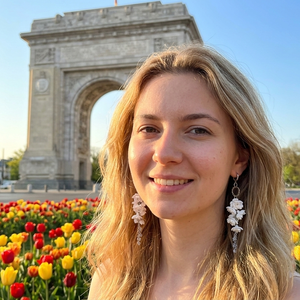 Cercei lungi handmade unicat cu flori si cristale - Ideali pentru nunta, botez, cununie (cod1300), Bijuterii, Cercei, Cercei lungi, Confectionarea bijuteriilor, ARTYNOS