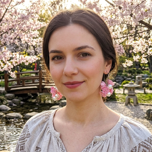 Cercei handmade cu flori roz si perle (cod1402), Bijuterii, Cercei, Cercei lungi, Confectionarea bijuteriilor, ARTYNOS