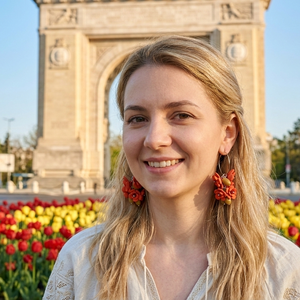 Cercei handmade cu flori rosii (cod1401), Bijuterii, Cercei, Cercei lungi, Confectionarea bijuteriilor, ARTYNOS