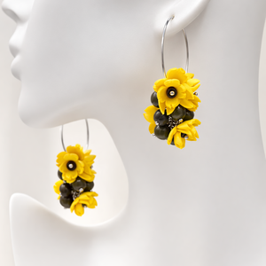 Cercei handmade cu flori galbene si margele de sticla ochi de pisica (cod1405) - bijuterii - cercei - cercei lungi - Artynos.ro