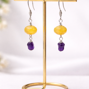 Cercei handmade eleganti - agat galben fatetat si ametist free form - bijuterie cu pietre naturale (cod1409), Bijuterii, Cercei, Cercei din pietre semipretioase, Confectionarea bijuteriilor, ARTYNOS