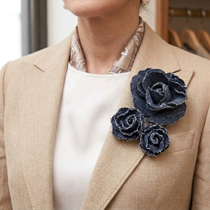 Brose florale - din blugi reciclati (cod1413) - Artynos.ro